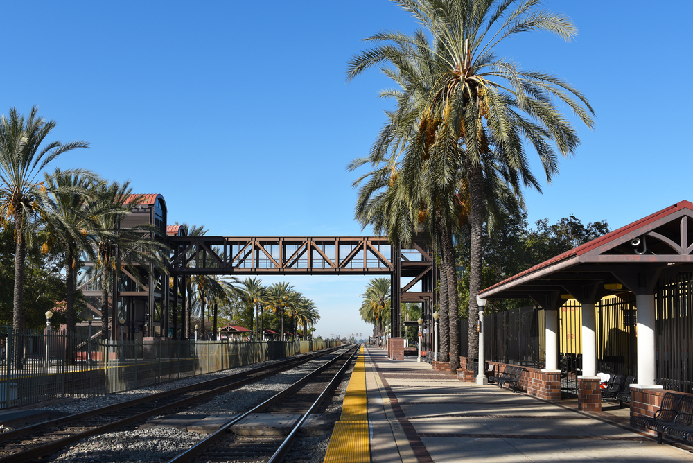 tracks and platform at the fullerton train station in the downto